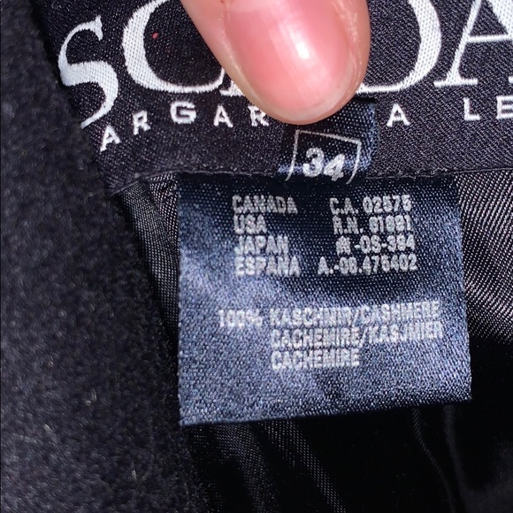 Luxurious Coat * make an offer * - Picture 4 of 4